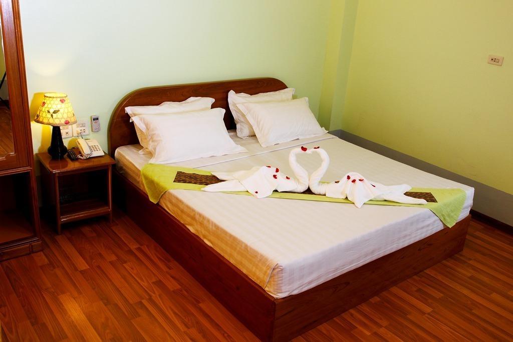 Sandalwood Hotel Nyaung Shwe Exterior photo